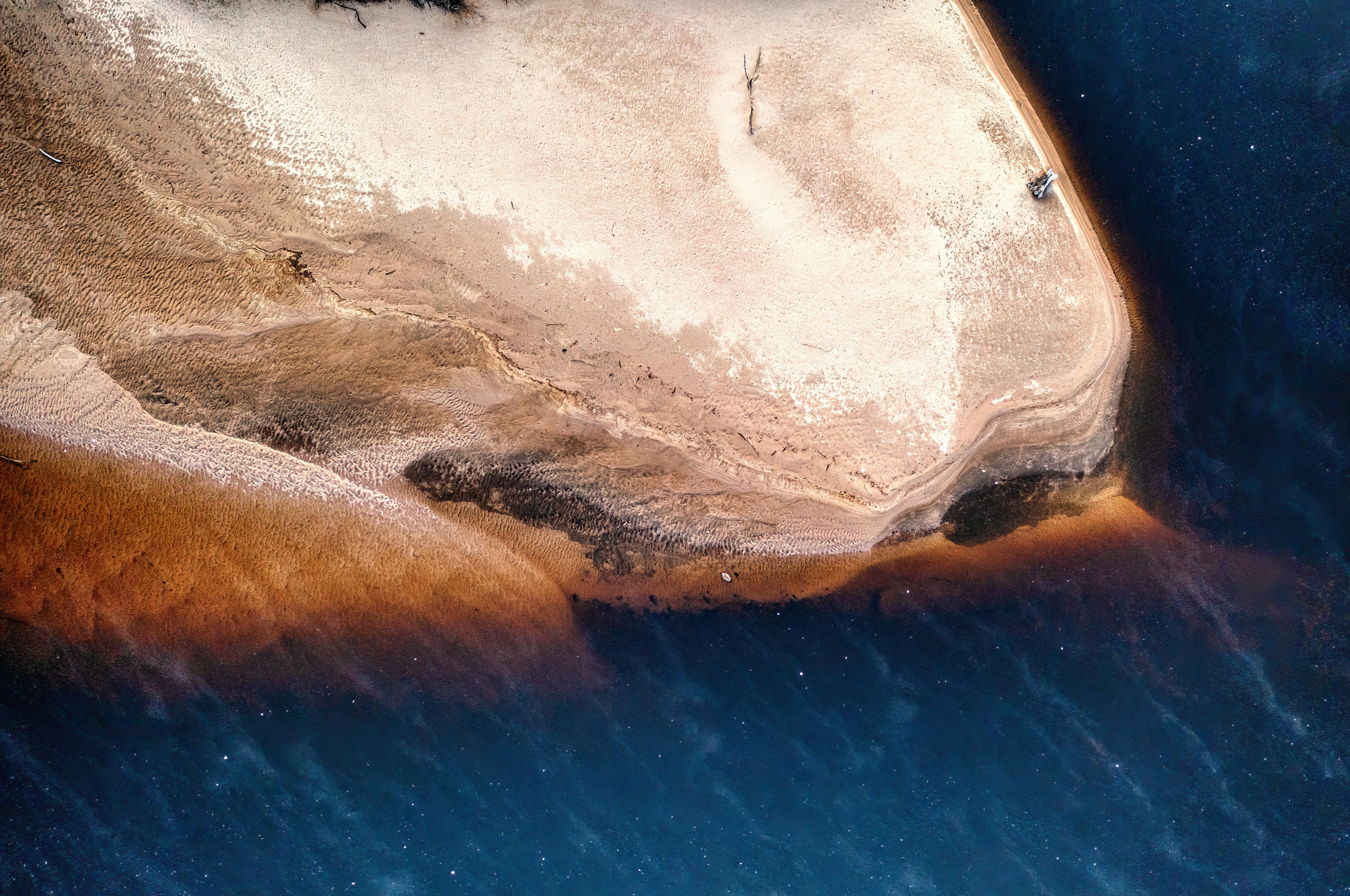 气道正压治疗成人阻塞性睡眠呼吸暂停：美国睡眠医学学会临床实践指南